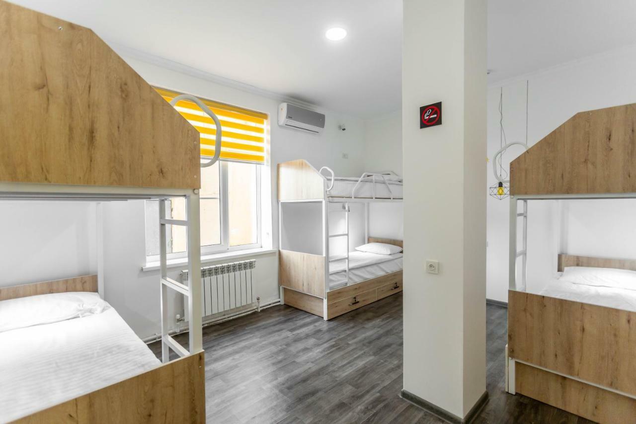 Registan Hostel Samarcande Extérieur photo